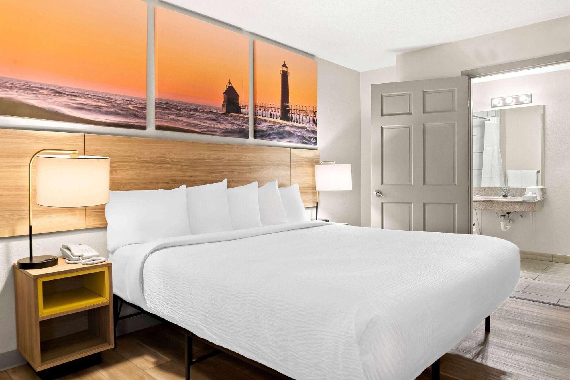 Days Inn & Suites By Wyndham Warren Esterno foto