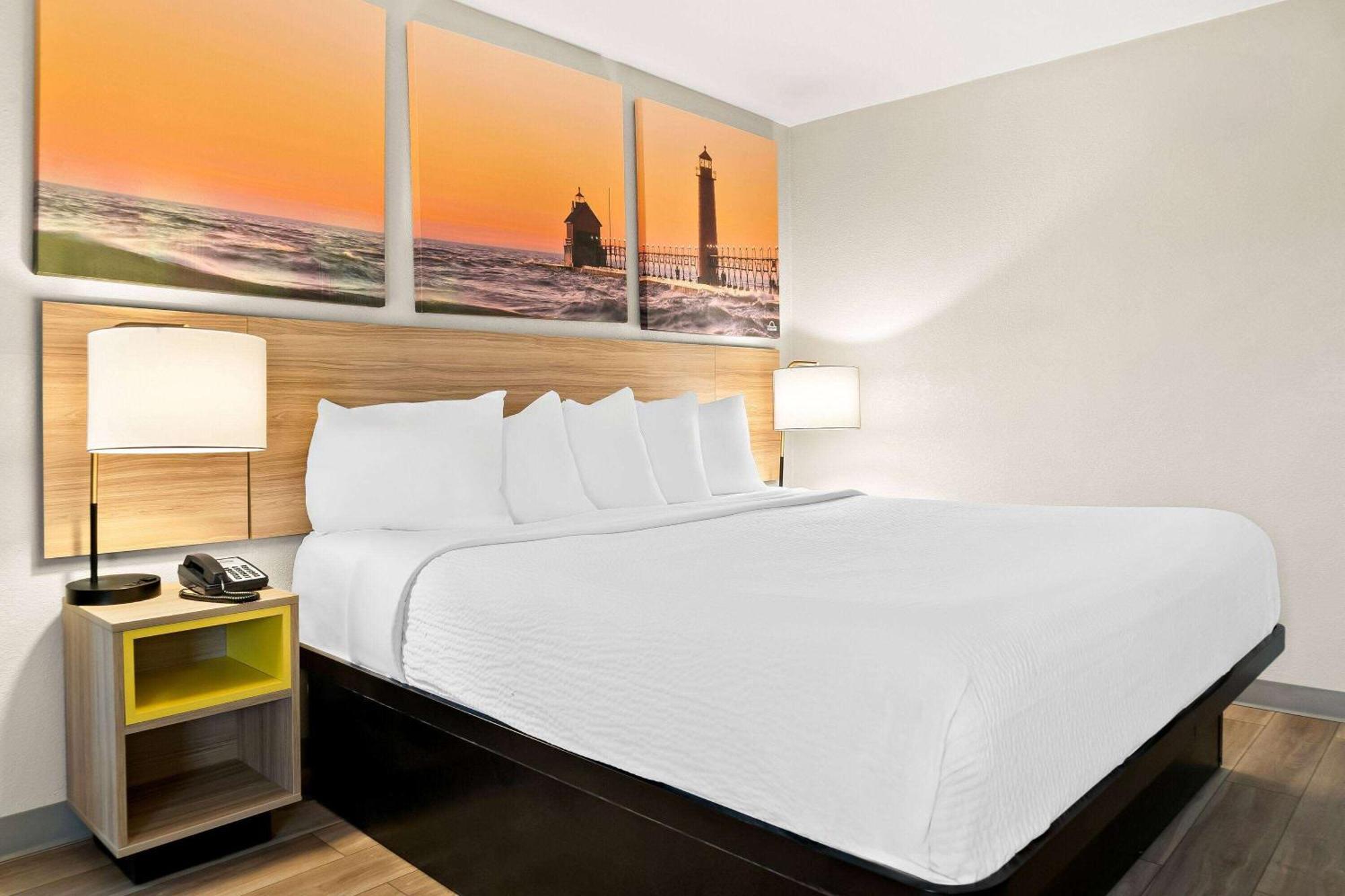 Days Inn & Suites By Wyndham Warren Esterno foto
