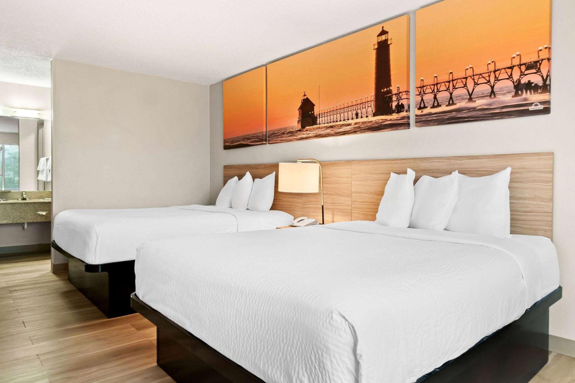 Days Inn & Suites By Wyndham Warren Esterno foto